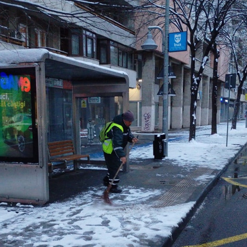 Traficul în municipiul Constanța se desfășoară în condiții normale după intervențiile de deszăpezire