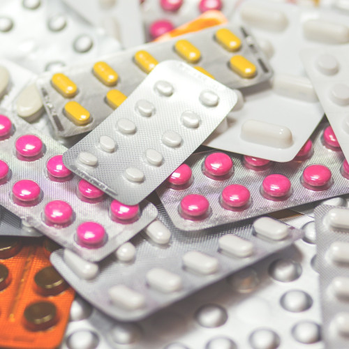 Directiva europeană pune presiune asupra producătorilor de medicamente generice din România