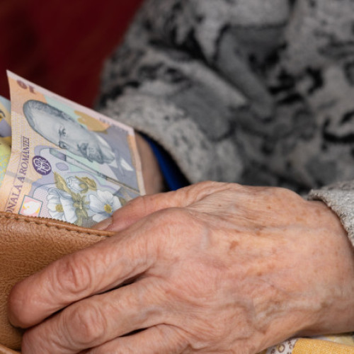 creștere a pensiei medii și a celor de asigurări sociale de stat în primul trimestru din 2025