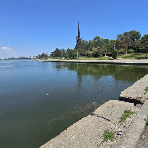 Reabilitarea malurilor lacului Tabașari în continuare în lucru, după decizie de aproape un an