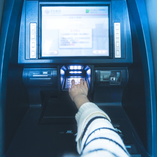 românia nu trebuie sa imite venezuea în aplicarea unei taxe bancare, avertizează consilierul BNR