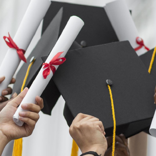 Începe examenul de bacalaureat 2025, după festivitatea de absolvire