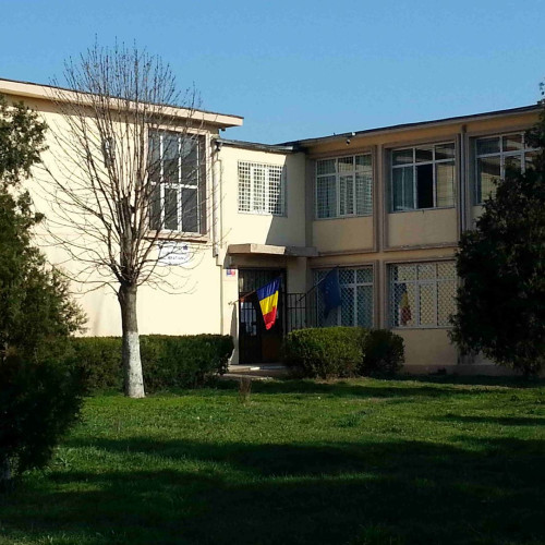 proces în instanță pentru scoala gimnazială din constanța privind pierderea personalității juridice