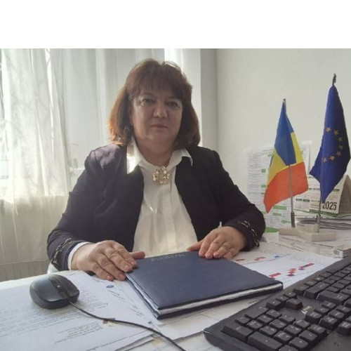 Constanda Moraru, o educatoare dedicată, sărbătorită de Ziua învățătorului