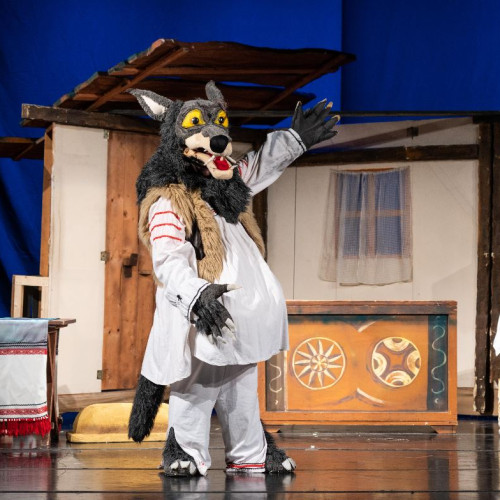 Teatrul "Calutul de Mare" din Constanța continua să ofere spectacole diverse pentru toate vârstele