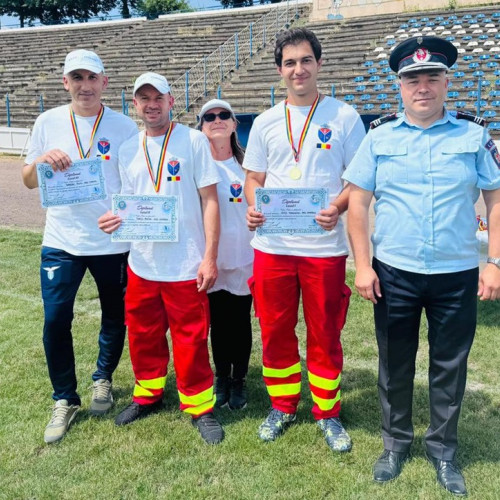 Echipaje voluntare din mai multe localități s-au întâlnit pentru a-și testa abilitățile de intervenție în cadrul unui concurs de probe specifice, conform ziarulamprenta.ro.