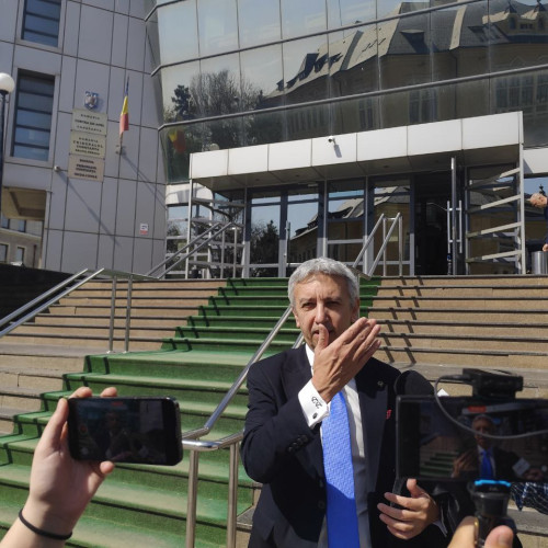 PREMIERĂ în justiția din Constanța! 38 de judecători s-au abținut în dosarul în care Dan Diaconescu cere daune IMENSE de la polițiști și procurori. Ce se întâmplă mai departe