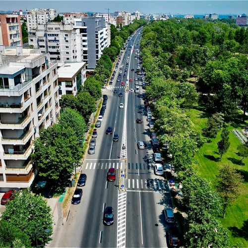 FOTO Scuaruri montate la trecerile de pietoni de pe bulevardul Alexandru Lăpușneanu și din stațiunea Mamaia. Primăria precizează că astfel de lucrări vor continua în oraș