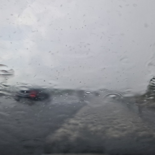 Cod portocaliu de VIJELII și DESCĂRCĂRI ELECTRICE în județul Tulcea! Meteorologii anunță grindină și rafale de peste 70 km la oră. Vezi zonele afectate