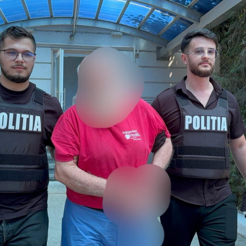 FOTO Bătrân de 75 de ani, din Constanța, ÎNCĂTUȘAT de polițiști! Vezi aici ce acuzații i se aduc