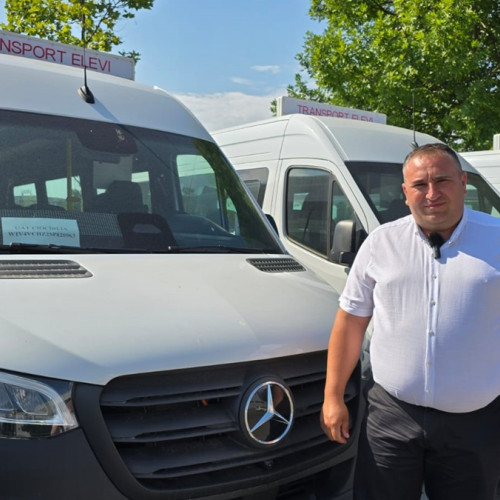 FOTO VIDEO Primăria Ciocârlia a primit un microbuz electric pentru elevii comunei: Suntem foarte mulțumiți pentru că a fost alături de noi Consiliul Județean