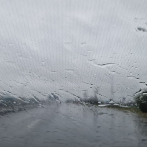 Meteorologii anunță o lună august instabilă: ploi, furtuni și temperaturi în scădere