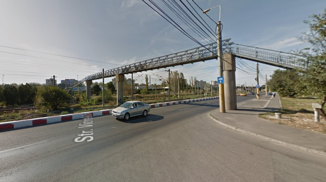 Iată ce companii vor să refacă pasarela pietonală peste calea ferată ce leagă cartierele Poarta 6 și KM 4-5! Contract estimat la peste 2,21 milioane de euro