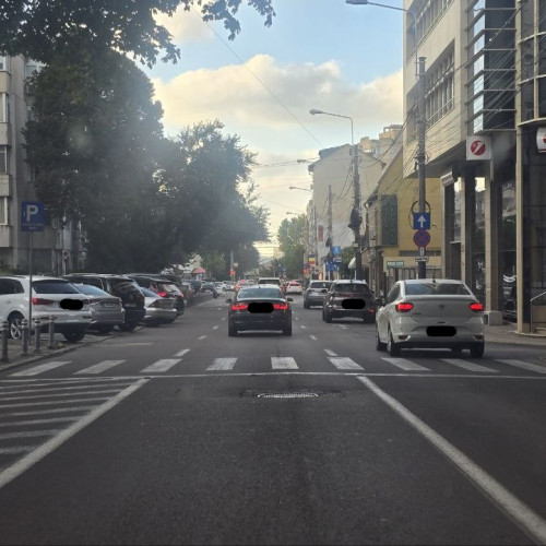 Șoferii din Constanța se confruntă cu denivelări periculoase pe strada Mircea cel Bătrân