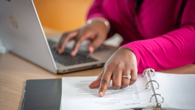 Grecia pregătește introducerea zilei de lucru de 13 ore în sectorul privat