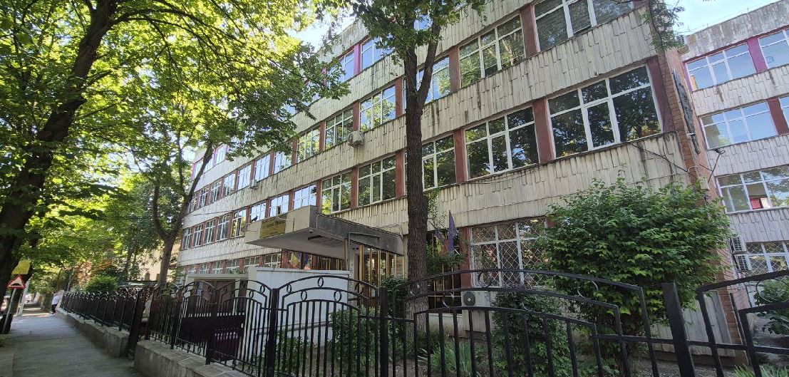 Colegiul Comercial Carol I va primi modernizarea sălii de sport cu lucrări de consolidare seismică