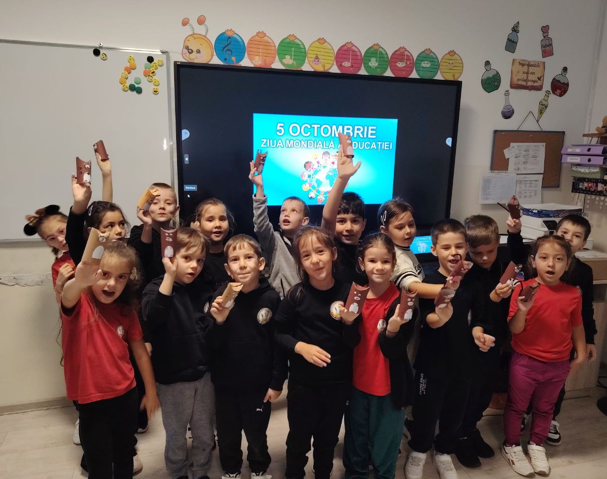 Elevii au sărbătorit frumusețea educației prin creații artistice originale