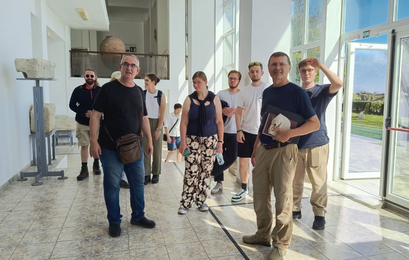 Studenții au vizitat Complexul Muzeal Histria pentru a descoperi patrimoniul Dobrogei