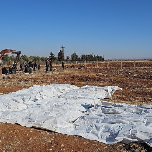 Guvernul sirian a mutat clandestin mii de cadavre dintr-o groapă comună în deșert