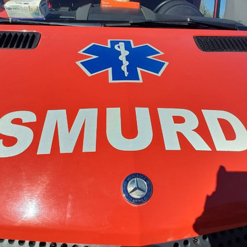 Accident rutier în Dobrogea: un autoturism a lovit parapetul fără victime încarcerate